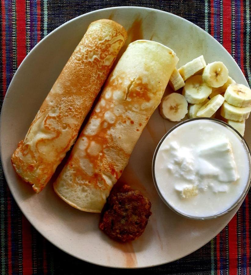 Pradhan House - Home Stay With Garden Bhatgoan Екстериор снимка