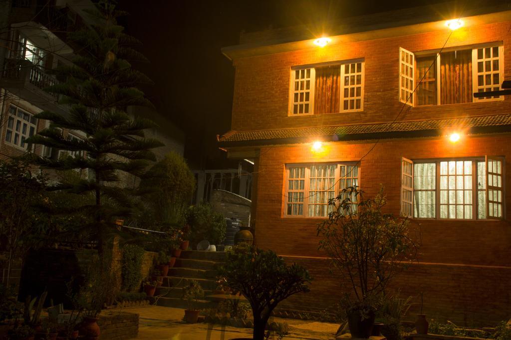 Pradhan House - Home Stay With Garden Bhatgoan Екстериор снимка