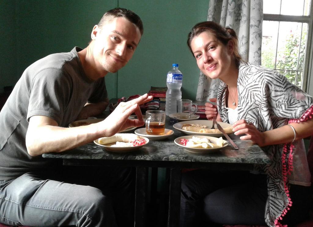 Pradhan House - Home Stay With Garden Bhatgoan Екстериор снимка