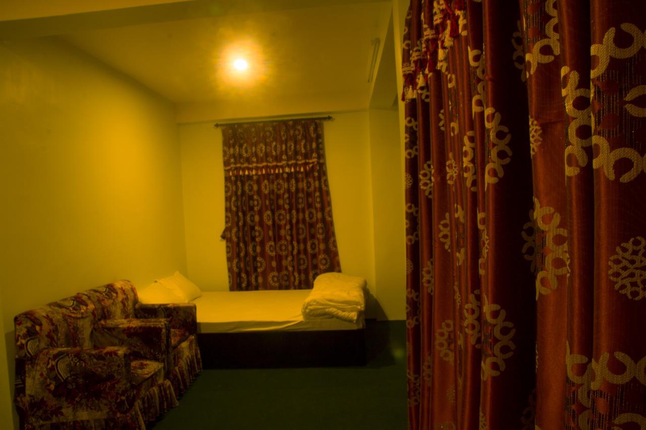 Pradhan House - Home Stay With Garden Bhatgoan Екстериор снимка