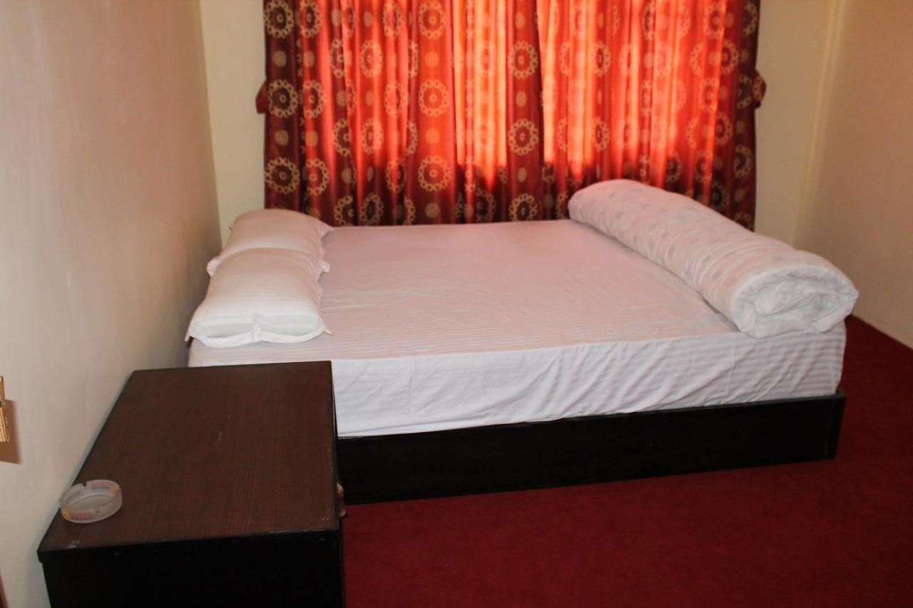 Pradhan House - Home Stay With Garden Bhatgoan Екстериор снимка