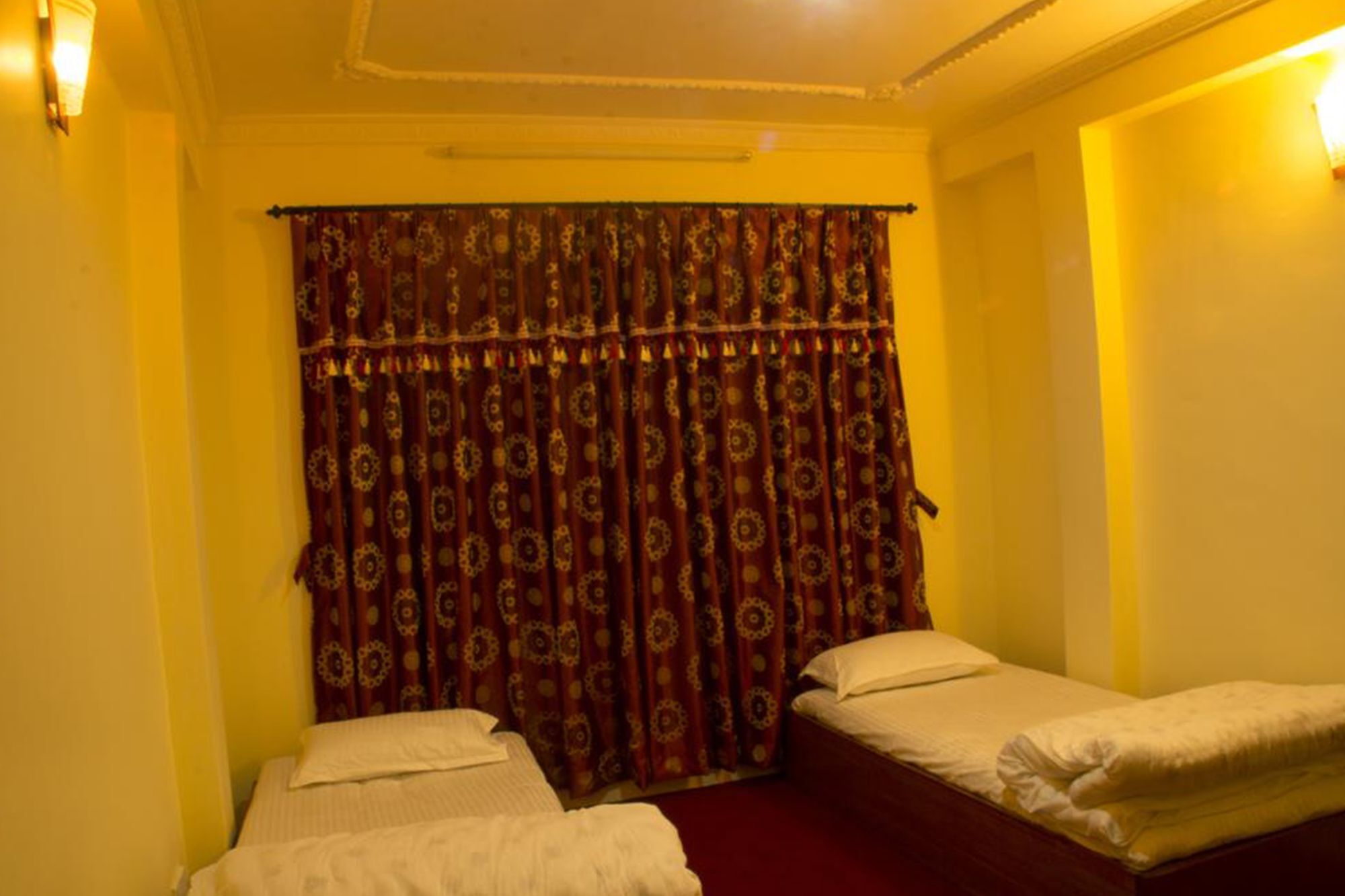 Pradhan House - Home Stay With Garden Bhatgoan Екстериор снимка